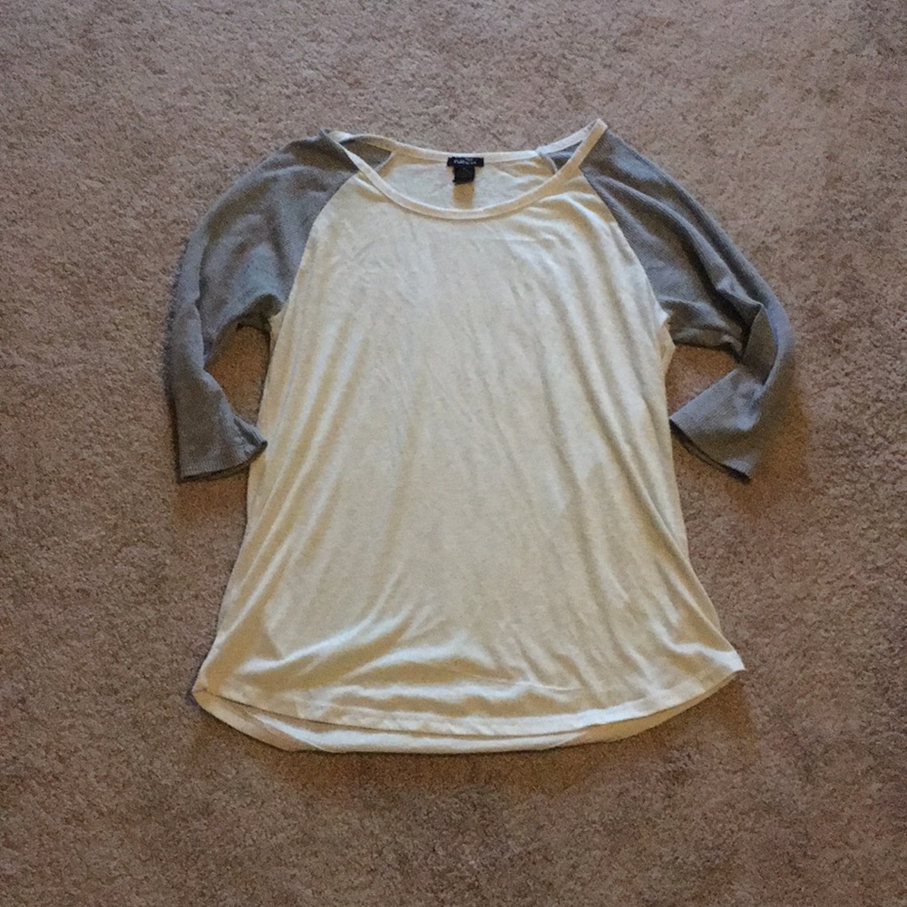Thin mid sleeve t shirt